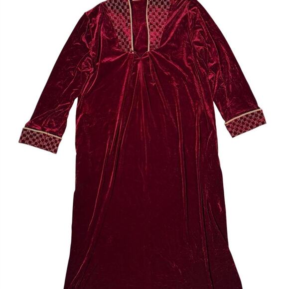 Adonna Dresses & Skirts - Adonna vtg renaissance‎ robe burgundy